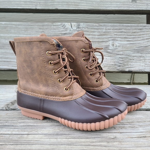 NWOT Marleylilly Brown Monogrammed Duck Boots Size 6 - Picture 1 of 6